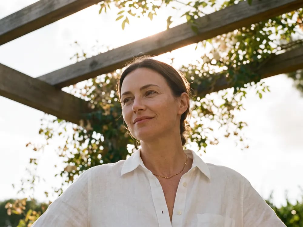 How Long Before a Facelift "Settles"? A Realistic Month-by-Month Look at Beverly Hills Recovery, Not Just the First Two Weeks