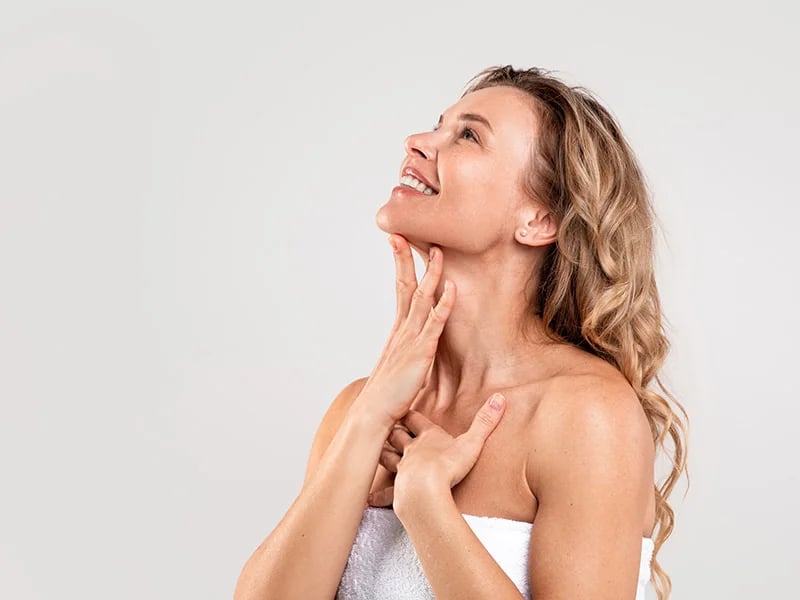 Holiday Neck Lift®