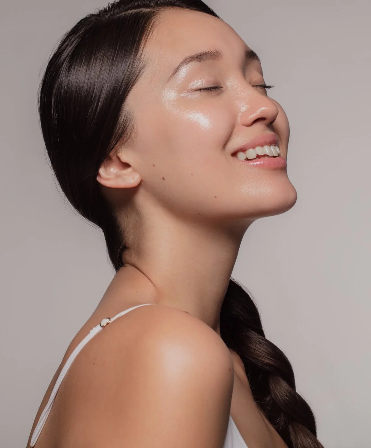 Beverly Hills prp hair restoration model with brown hair